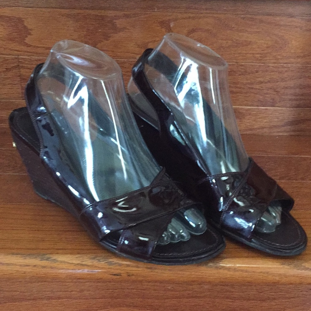 Louis Vuitton Shoes - Picture 2 of 8